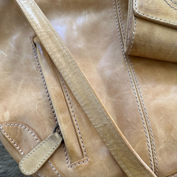 Frye Banana color Leather Crossbody Bag and Wallet - Picture 2 of 9